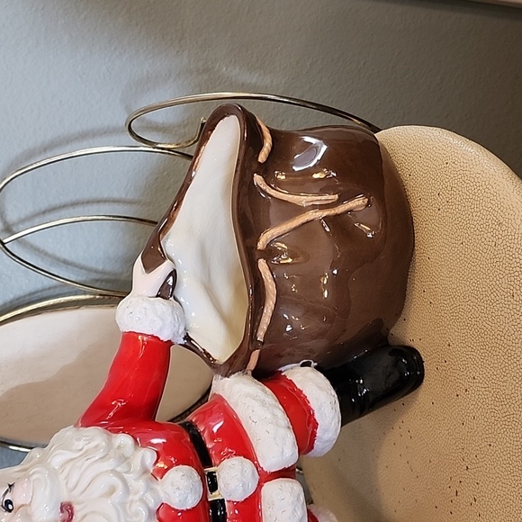 Vintage Ceramic Santa Clauss with bag - Picture 3 of 8